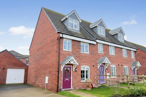 Mayfly Road, Northampton NN4
