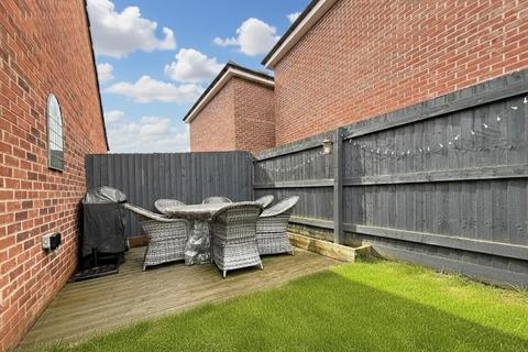 3 bedroom end of terrace house for sale, Mayfly Road, Northampton NN4