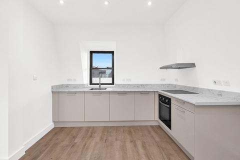 2 bedroom flat to rent, Warlters Road, London