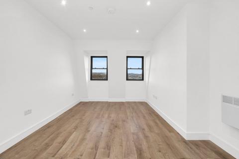 2 bedroom flat to rent, Warlters Road, London