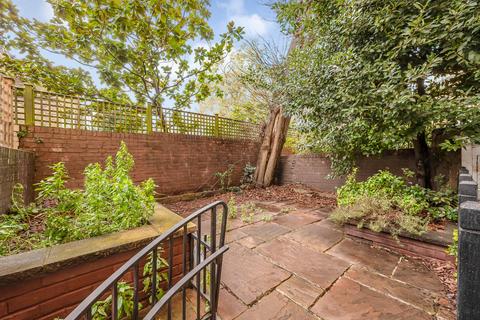 2 bedroom flat for sale, Ladbroke Grove, North Kensington, London