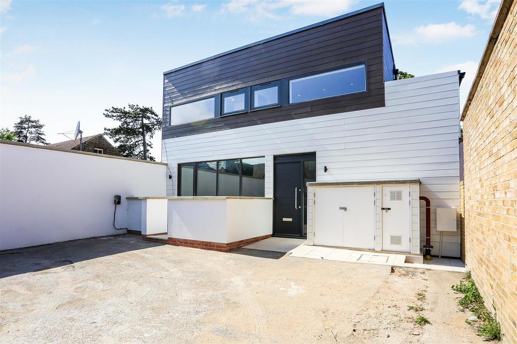 House exterior, garage