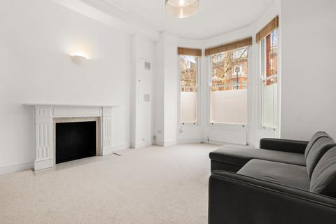 1 bedroom flat to rent, Castellain Road, London