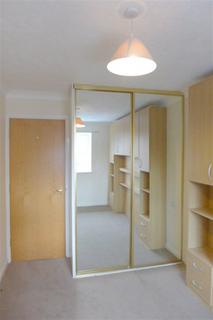 2 bedroom retirement property to rent, 45 Glendale, The Bayle CT20