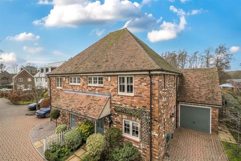 3 bedroom semi-detached house for sale, Chartway Street, Sutton Valence