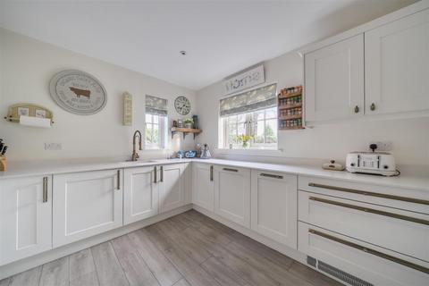 3 bedroom semi-detached house for sale, Chartway Street, Sutton Valence