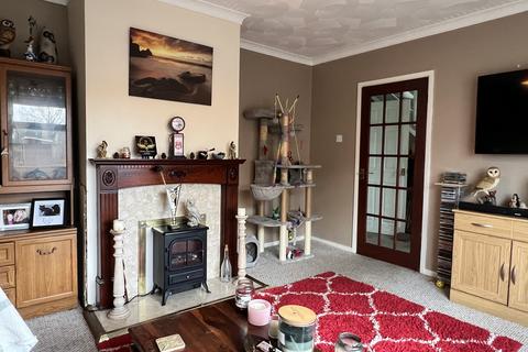 3 bedroom semi-detached house for sale, Heol Llwchwr, Ammanford, Carmarthenshire.
