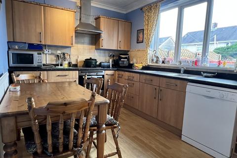 3 bedroom semi-detached house for sale, Heol Llwchwr, Ammanford, Carmarthenshire.