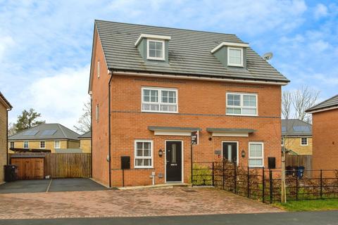 3 bedroom semi-detached house for sale, Roadtrain Avenue, Leyland, Lancashire, PR26