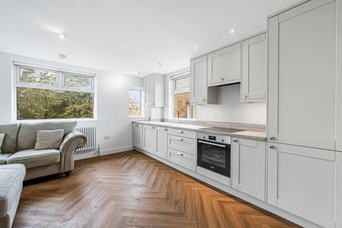 2 bedroom flat to rent, Ellesmere Road, London
