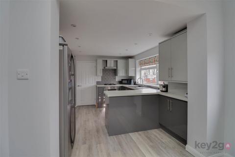 2 bedroom semi-detached house for sale, Kirkcroft Lane, Killamarsh, Sheffield, S21