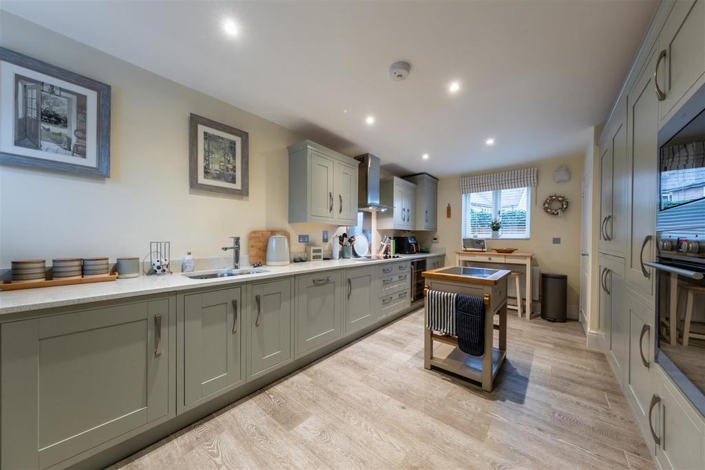 Charlton- 14 Stretton Green-001.jpg