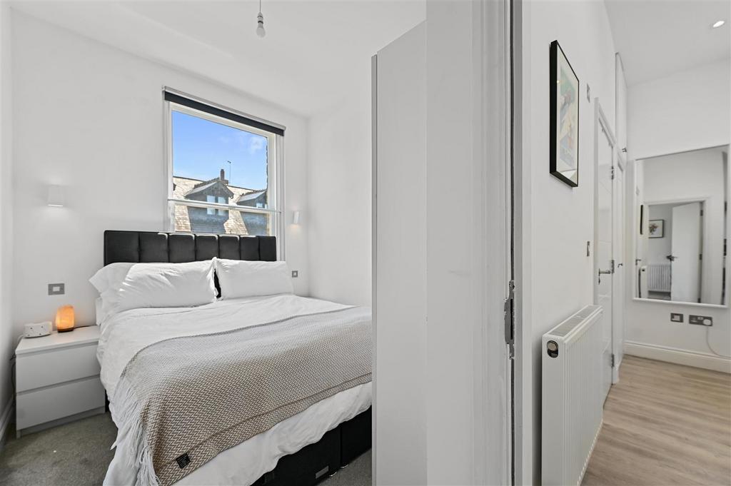 WH - 9 High Street - Bedroom C3 (1).JPG