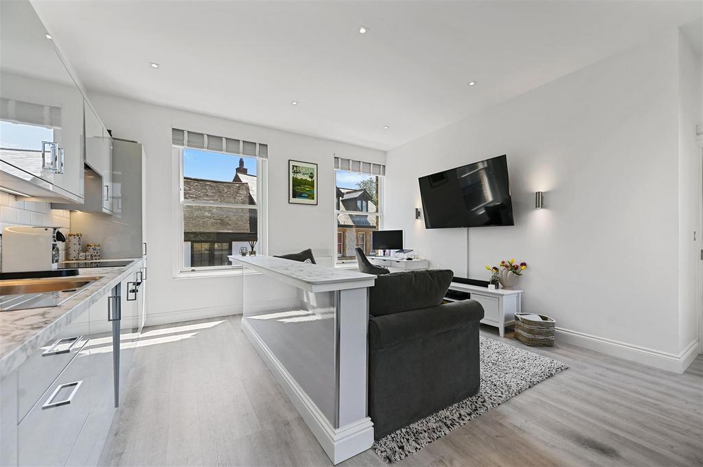 WH - 9 High Street - Reception A3 (1).JPG