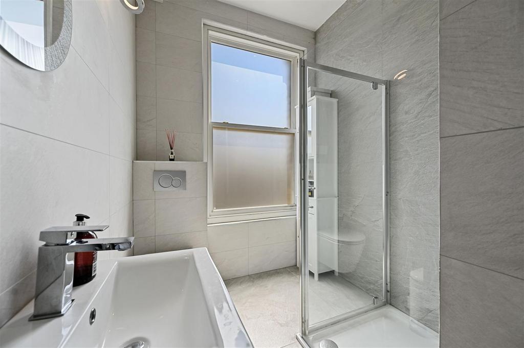 WH - 9 High Street - Shower Room3 (1).JPG