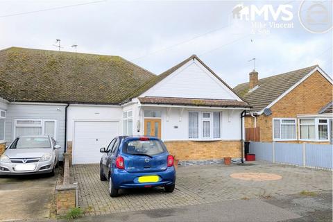 2 bedroom bungalow for sale, Chelmsford Road, Holland-on-Sea