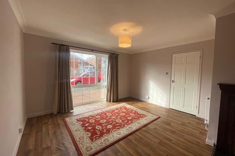 3 bedroom detached house to rent, Grasmere Avenue, Felixstowe