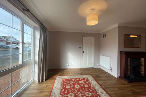3 bedroom detached house to rent, Grasmere Avenue, Felixstowe