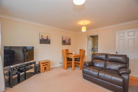 2 bedroom apartment for sale, Bramble Tye, Laindon, Basildon