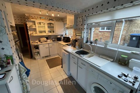 2 bedroom chalet for sale, Alderwood Drive, Abridge, Essex