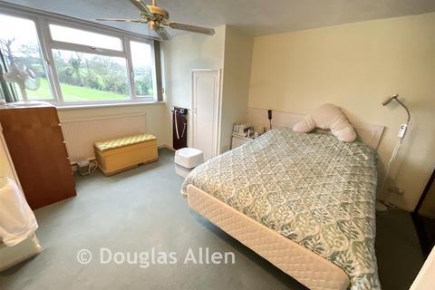 2 bedroom chalet for sale, Alderwood Drive, Abridge, Essex
