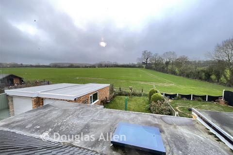 2 bedroom chalet for sale, Alderwood Drive, Abridge, Essex