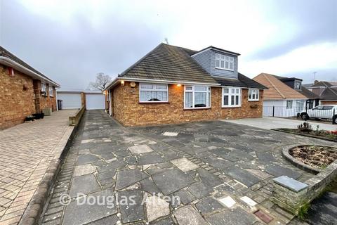 2 bedroom chalet for sale, Alderwood Drive, Abridge, Essex
