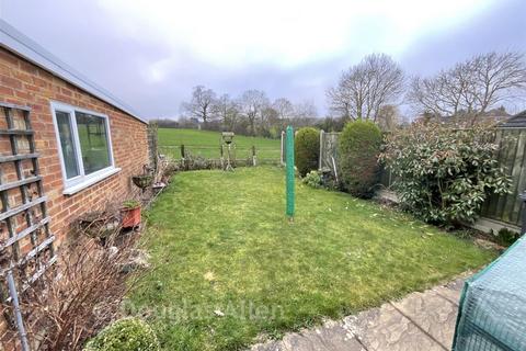 2 bedroom chalet for sale, Alderwood Drive, Abridge, Essex