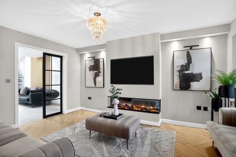 4 bedroom detached house for sale, Rimsdale Drive, Manchester, M40