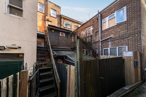 3 bedroom block of apartments for sale, Wellington Street,  Luton, LU1