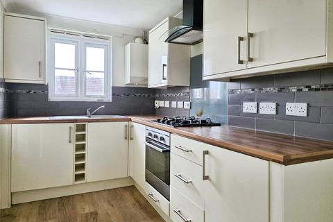 2 bedroom flat to rent, Park Cottage Drive, Fareham, Hampshire, PO15