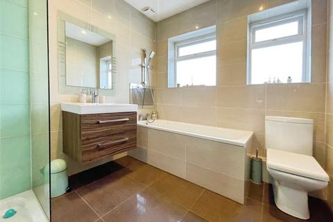 4 bedroom semi-detached house for sale, Earlshall Road, London SE9