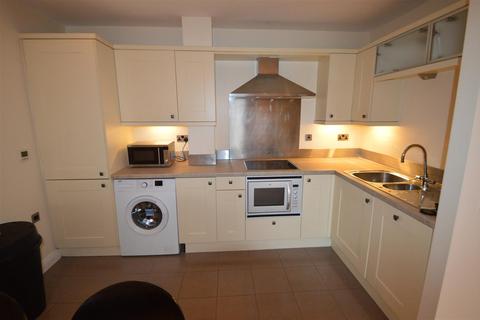 undefined, XQ7, Salford M5