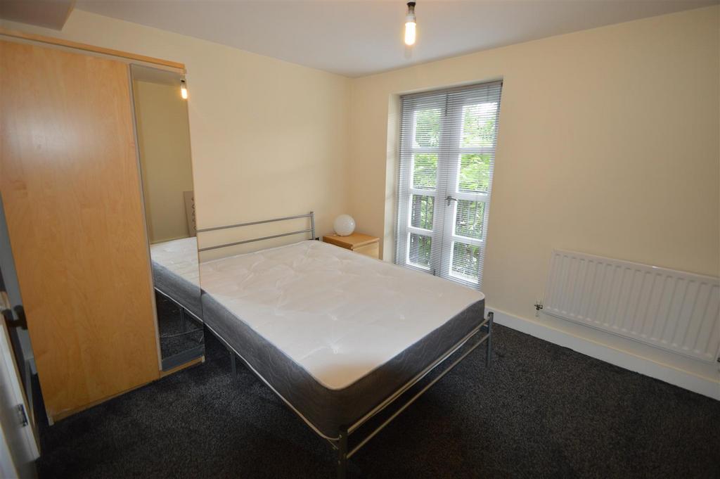 47alex-Bed 1 - Copy.JPG
