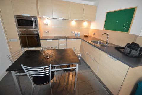 2 bedroom flat to rent, Masson Place, Manchester M4