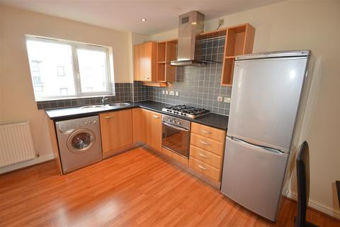2 bedroom flat to rent, Newcastle Street, Manchester M15
