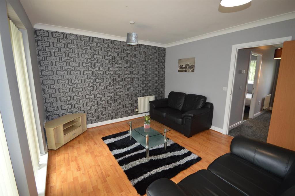 155 Chorlton - Lounge.JPG