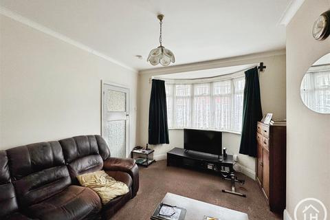 3 bedroom semi-detached house for sale, Solomon Road, Gillingham ME8