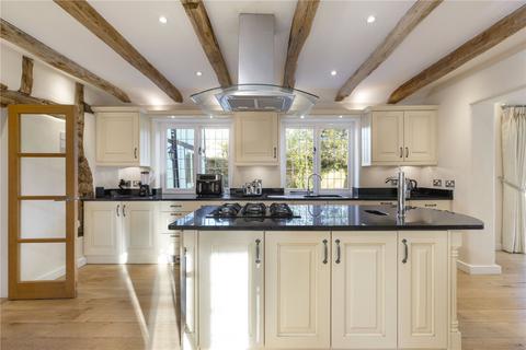 5 bedroom detached house to rent, Gravelpits Lane, Gomshall, Guildford, Surrey, GU5