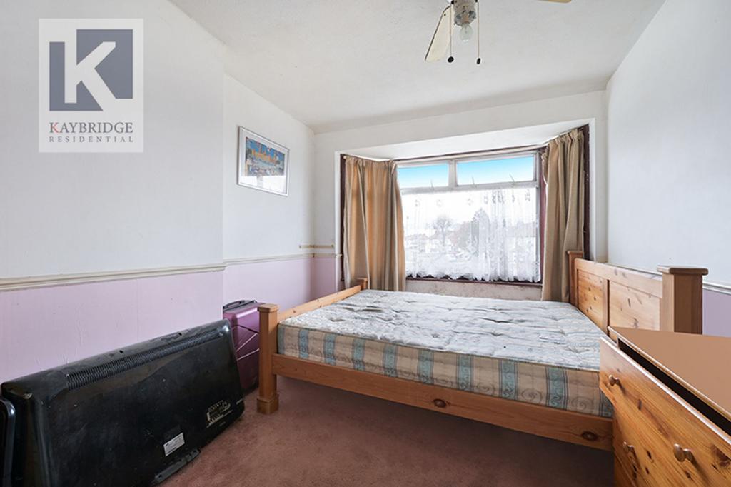 Esher Avenue, Cheam - SM3 9 AY