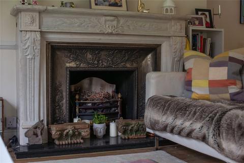 2 bedroom apartment for sale, London Road, Dorking, Surrey, RH5