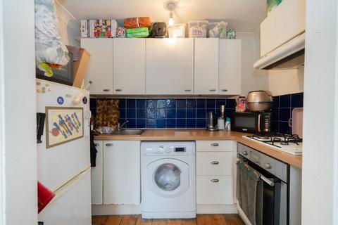 1 bedroom flat to rent, Sinclair Road, London W14