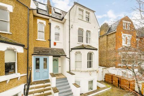 2 bedroom maisonette for sale, Culverden Road, London SW12