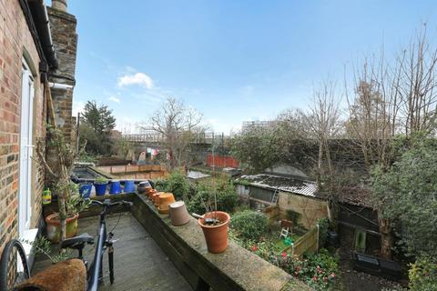 1 bedroom flat for sale, Flaxman Road, London, SE5