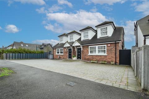 4 bedroom semi-detached house for sale, Homeway, Romford
