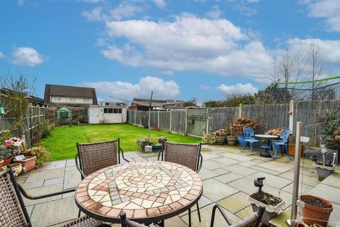 4 bedroom semi-detached house for sale, Homeway, Romford