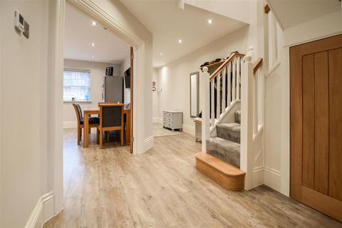 4 bedroom semi-detached house for sale, Homeway, Romford
