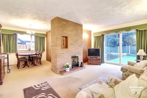 2 bedroom detached bungalow for sale, Mountford Crescent, Aldridge, Walsall