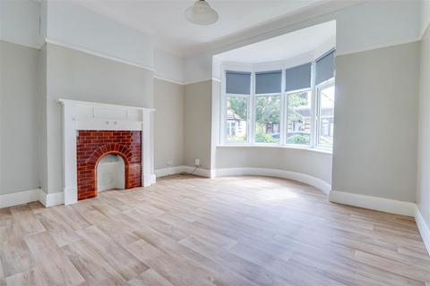 3 bedroom semi-detached house for sale, Northview Drive, Westcliff-On-Sea SS0