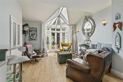 4 bedroom end of terrace house for sale, Palmerston Road, London, SW14